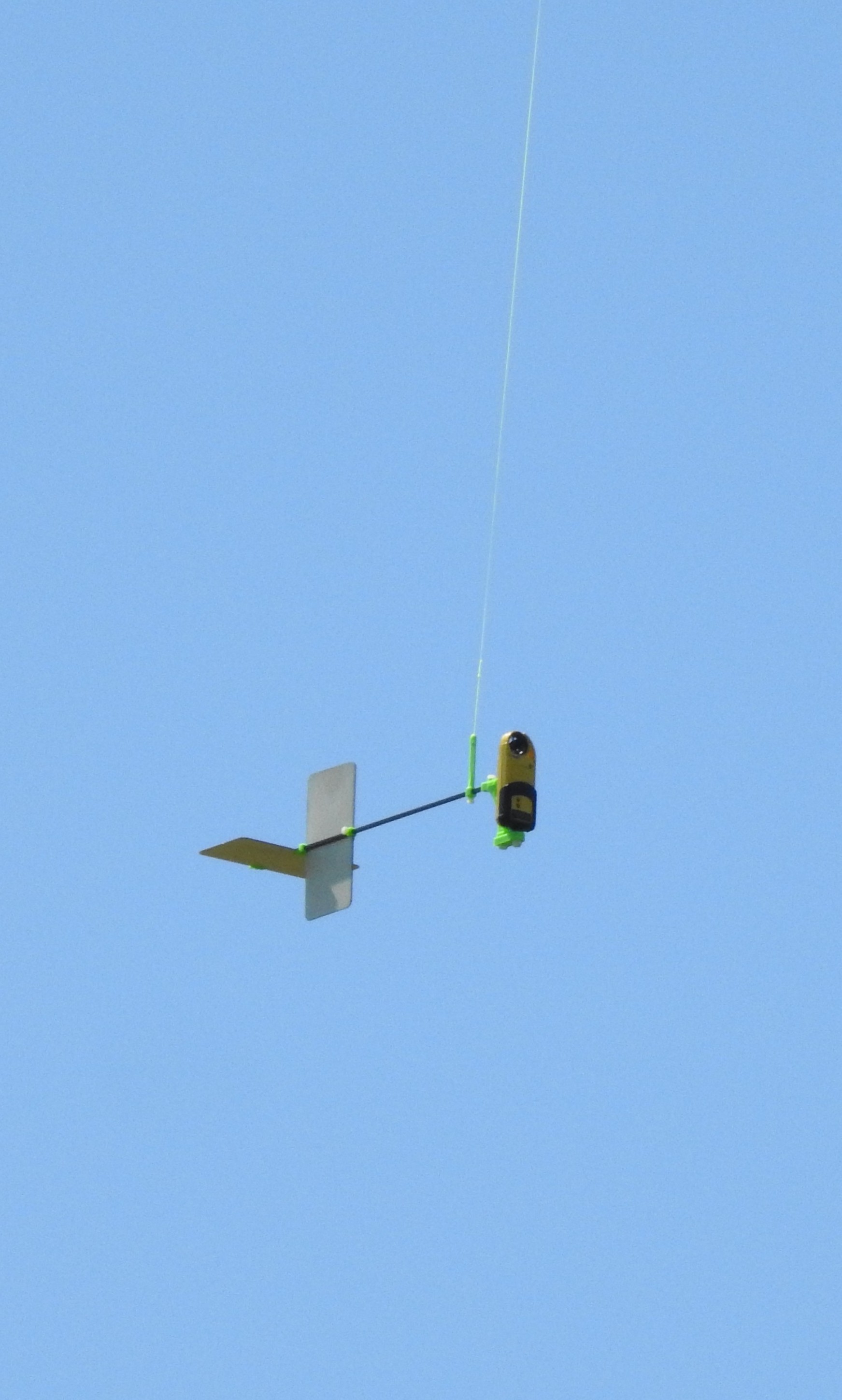 Aeropod Profiler payload (Kestrel 5500 with wind vane) aloft beneath a kite